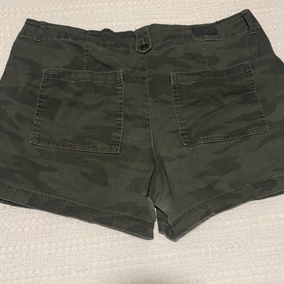 Supplies Olive Camo Women's Cargo Shorts. 16 - Picture 3 of 3